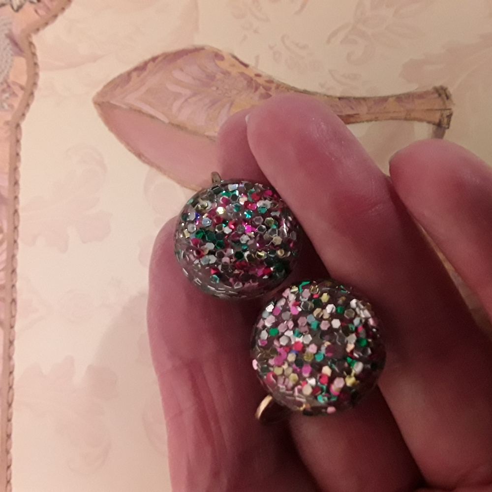 Vintage confetti acrylic clip on earrings
